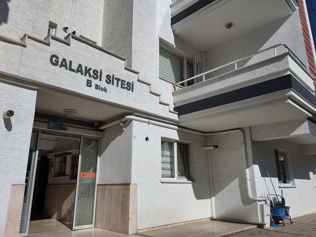 KARŞIYAKA GALAKSİ SİTESİ’NDE FULL EŞYALI KİRALIK 3+1