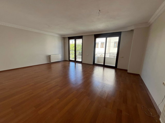 REMAX MIDE 'DEN ÇENGEL CAD. KIRALIK 3+1 DAIRE