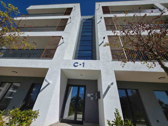 BÜYÜKÇEKMECE LÜKS SİTEDE DENİZ MANZARALI SATILIK 3+1 ARA KAT