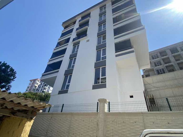ATAKUM EDENEVLER MAHALLESİNDE TRAMVAYA ÇOK YAKIN SATILIK 1+1 DAİRE