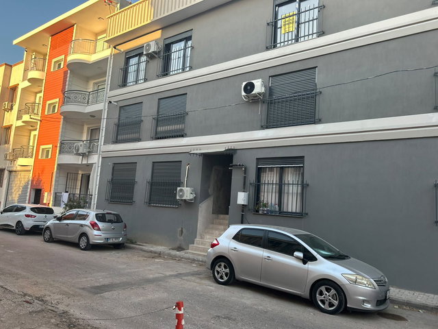 BORNOVA MEVLANA'DA SIFIR BİNADA METROYA 3 DK, OTOPARKLI 1+1