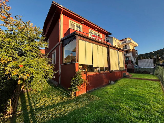 D.DERE ATATÜRK MAHALLESI'NDE MÜSTAKIL BAHÇELI SATILIK VILLA