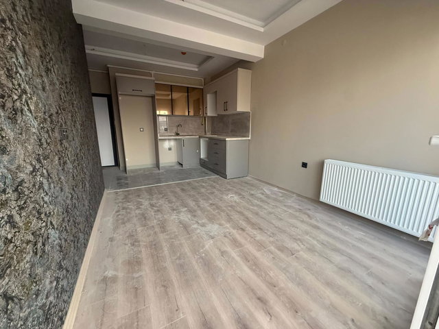 REMAX RİNA'DAN YAŞAR DOĞU ÜZERİNDE SOSYAL TESİSLİ 1+1