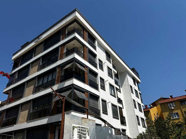 İÇİ ÖZEL MİMAR TARAFINDAN YAPILMIŞ METROBÜSE YAKIN DUBLEX DAİRE