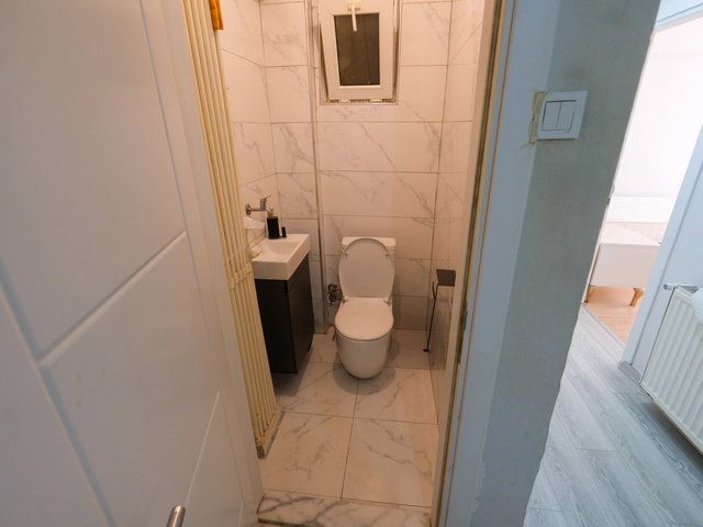 YENİ ADLİYE YANINDA YÜKSEK KİRA GETİRİLİ EŞYALI SATILIK 2+1