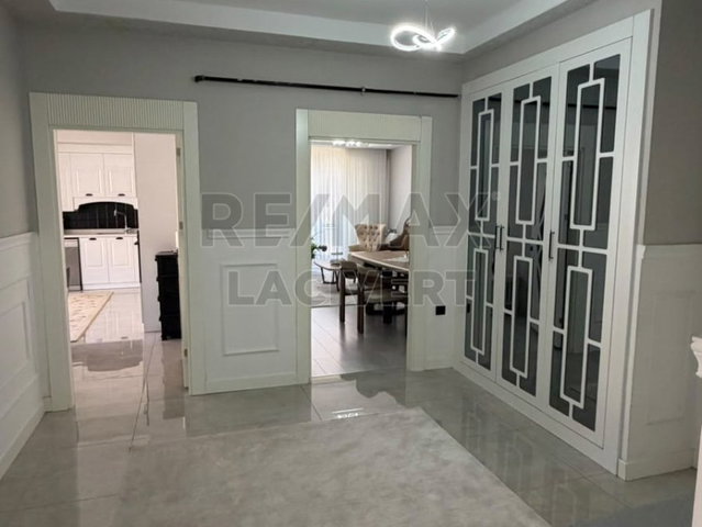 RE/MAX LACİVERT'TEN YILDIZKENT'TE SATILIK 4+1 DAİRE
