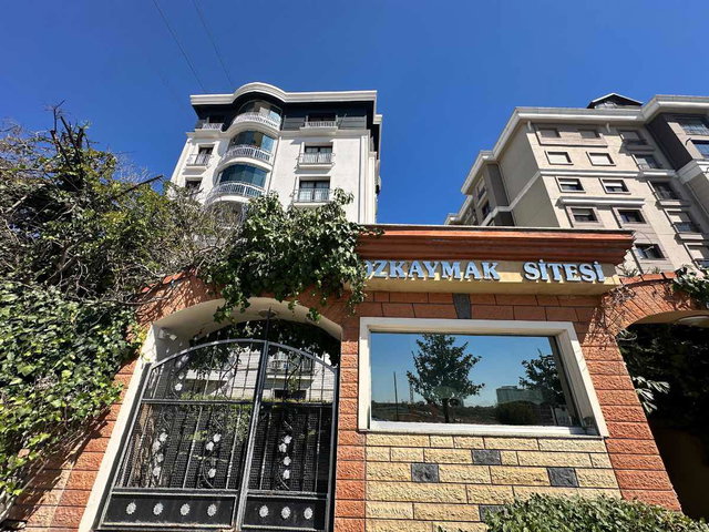 BAŞAKŞEHİR BAŞAK MAH 5.ETAP ÖZKAYMAK SİTE SATILIK 3+1 DAİRE 160M2