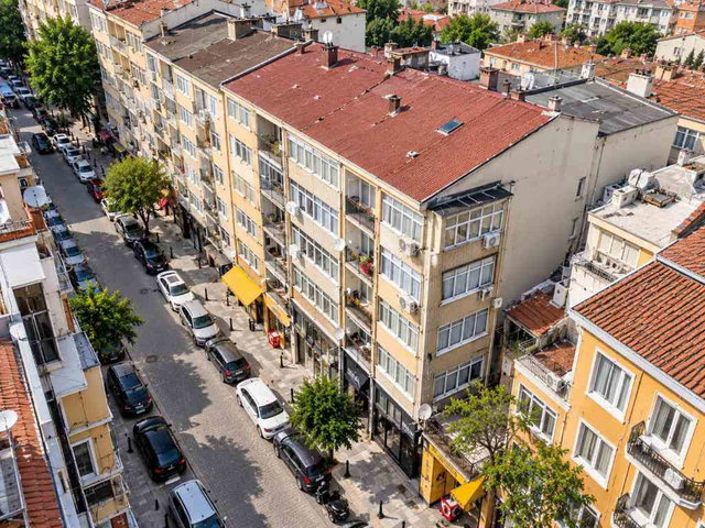 KADIKÖY RIHTIM DENİZE YÜRÜME MESAFESİNDE 120 M² 3+1 SATILIK DAİRE.