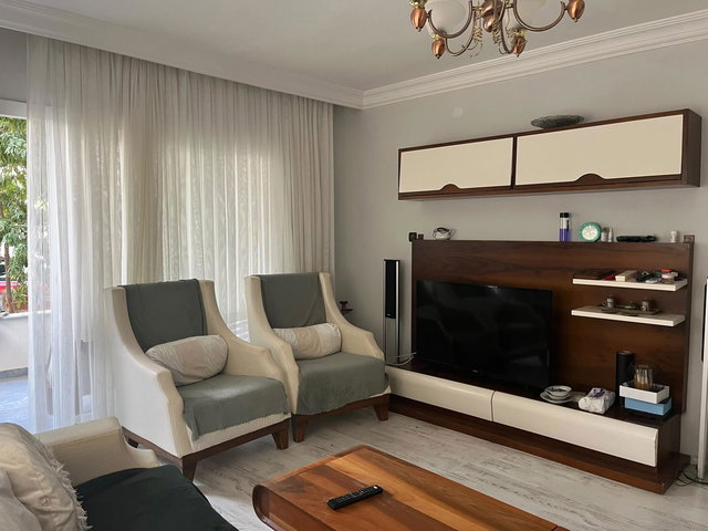 URLA ÇAMLIÇAY’DA 2+1, BALKONLU, DOĞALGAZ KOMBİLİ SATILIK DAİRE