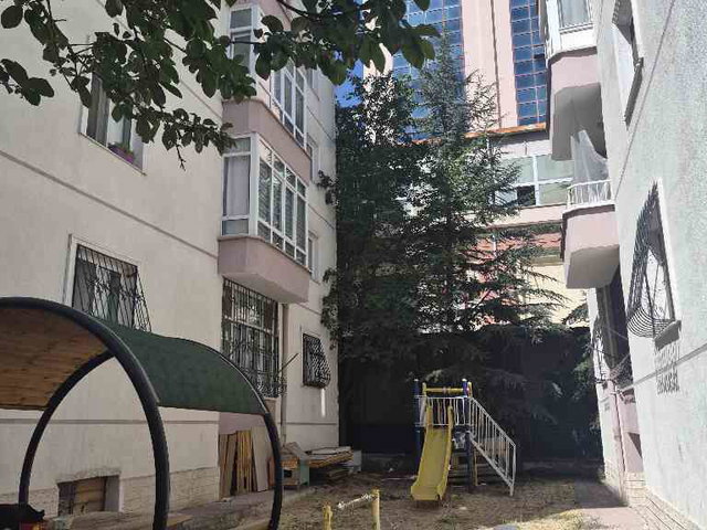 SİNCAN’DA SİTE İÇİNDE 3+1 HARİKA KONUMDA SATILIK DAİRE.