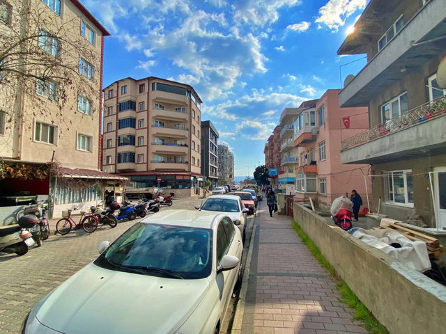 BARBAROS MAHALLESI YENI KORDON CIVARI KIRALIK 3+1 DAIRE