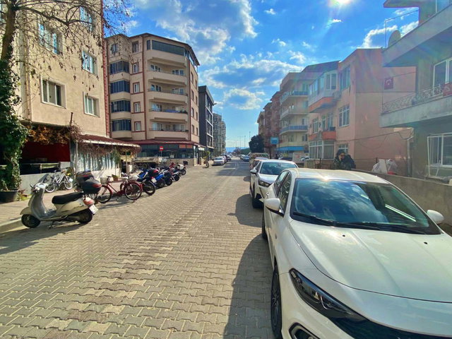 BARBAROS MAHALLESI YENI KORDON CIVARI KIRALIK 3+1 DAIRE