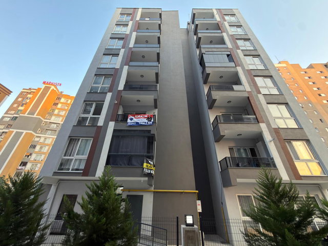 REMAX TOROS'TAN TECE DENİZ MAH'DE DENİZE YAKIN KİRALIK 2+1