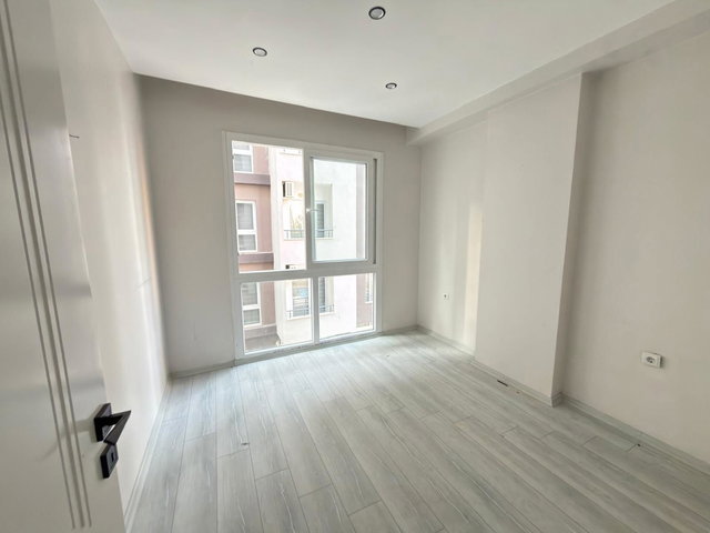 REMAX TOROS'TAN TECE DENİZ MAH'DE DENİZE YAKIN KİRALIK 2+1