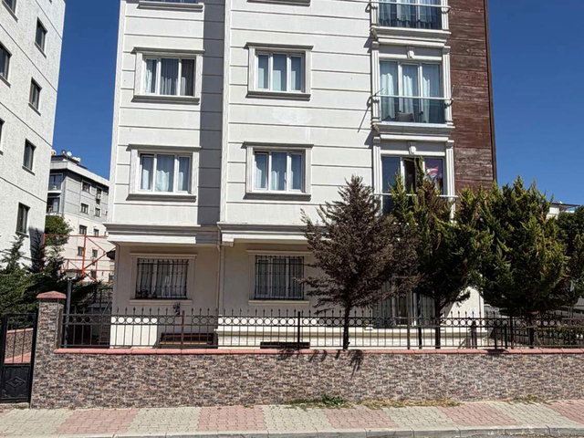 KARTAL CUMHURİYET MAHALLESİNDE KİRALIK 2+1