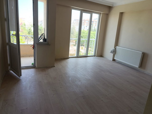 NUSRATİYE MAHALLESİNDE MERKEZİ KONUMDA 2+1 SATILIK DAİRE