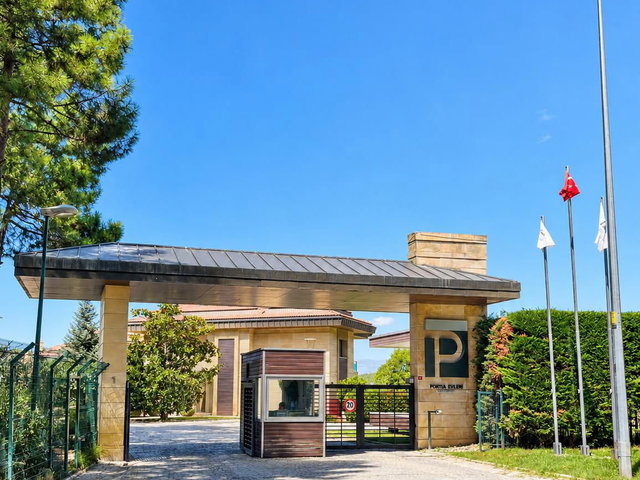 REMAX OYA DOĞAN ÇEKMEKÖY TERRA PORTIA 5+2 KİRALIK VİLLA