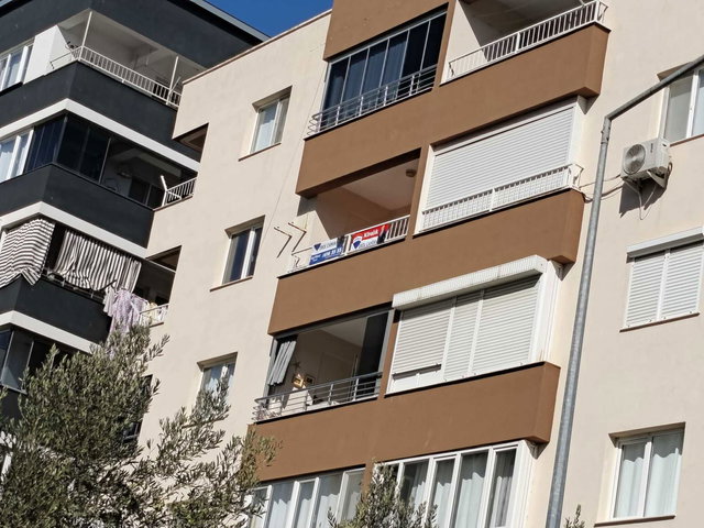 ALİAĞA MERKEZDE OTOPARKLI, ÇİFT BALKONLU GENİŞ  KİRALIK 3+1 DAİRE