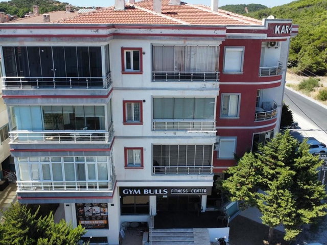 RE/MAX İNCİ'DEN AYVALIK KÜÇÜKKÖY BADAVUT YOLUNDA SATILIK 2+1 DAİRE