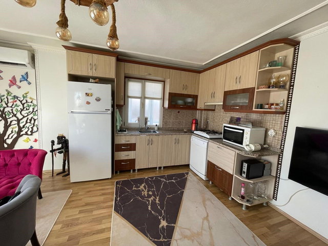 RE/MAX İNCİ'DEN AYVALIK KÜÇÜKKÖY BADAVUT YOLUNDA SATILIK 2+1 DAİRE
