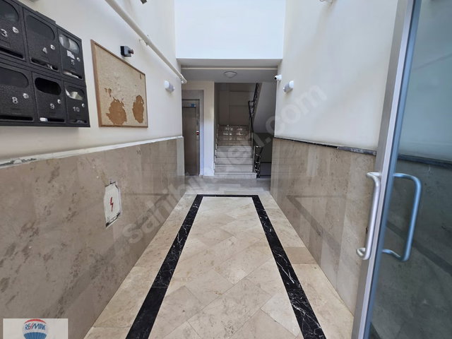 TUZLA POSTANE'DE SATILIK 120M² 3+1 GİRİŞ KAT FIRSAT DAİRE