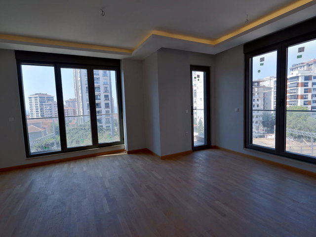 FENERYOLU BAĞDAT CADDESI YAKINI SATILIK SIFIR 3+1 DAIRE 110 M2