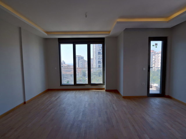 FENERYOLU BAĞDAT CADDESI YAKINI SATILIK SIFIR 3+1 DAIRE 110 M2