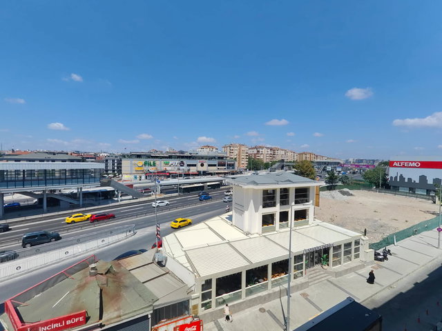 BAKIRKÖY KARTALTEPE’DE  3+1 | BALKONLU | BOŞ KİRALIK DAİRE