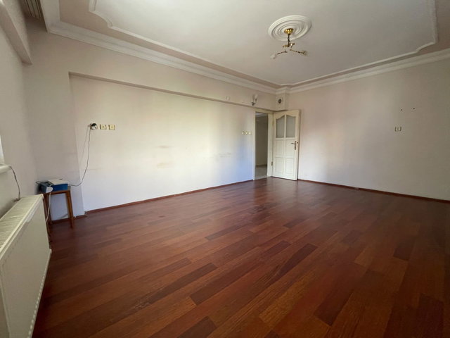 REMAX MAVİ MERT CAN DOĞANAY'DAN ARABACIALANI KİRALIK 2+1 DAİRE