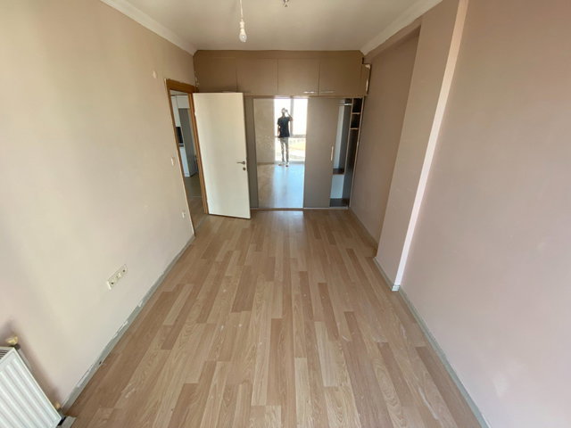 REMAX MAHAL'DEN TÜRKBÜKÜ RESİDENCE 1+1 BALKONLU METROBÜS'E 7 DK YÜREME MESAFESİNDE