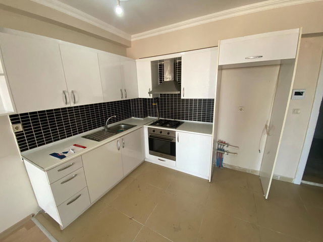 REMAX MAHAL'DEN TÜRKBÜKÜ RESİDENCE 1+1 BALKONLU METROBÜS'E 7 DK YÜREME MESAFESİNDE