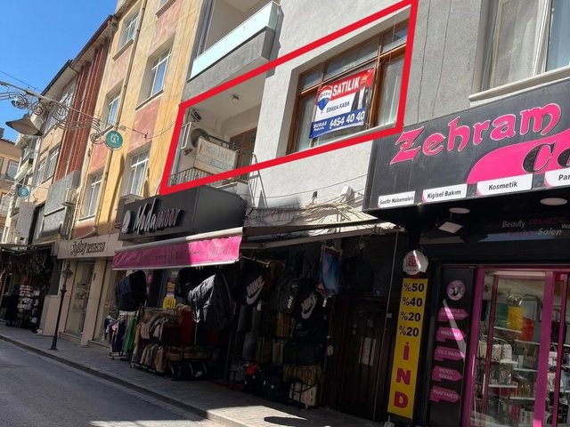 REMAX KANYON'DAN MERKEZDE ARA KAT 2+1 DAIRE.