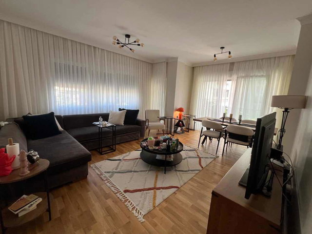 YEŞİLBAHAR BAĞDAT CAD VE MARMARAYA ÇOK YAKIN SATILIK YENİ 3+1