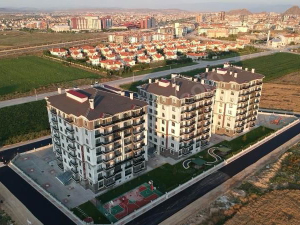 SELÇUKLU MAHALLESİNDE SİTE İÇİNDE SATILIK 3+1 LÜKS DAİRE