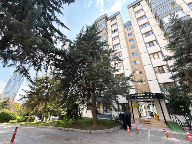 VENÜSKENT SİTESİNDE PRESTİJLİ BLOKTA FULL YAPILI 3+1 DAİRE