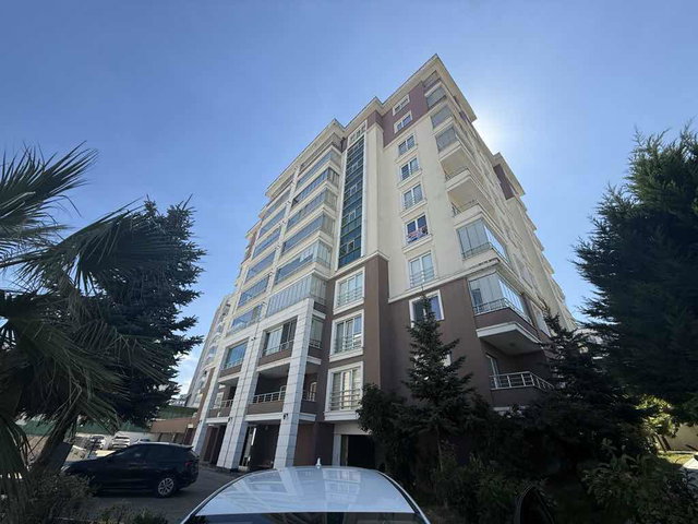 HAVUZLU GÜVENLİKLİ NEZİH SİTEDE GENİŞ SATILIK 3+1