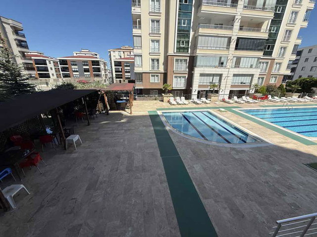 HAVUZLU GÜVENLİKLİ NEZİH SİTEDE GENİŞ SATILIK 3+1
