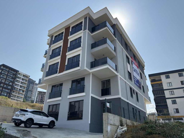 DENİZ MANZARALI, YERDEN ISITMA, EBEVEYN BANYO SATILIK 2+1