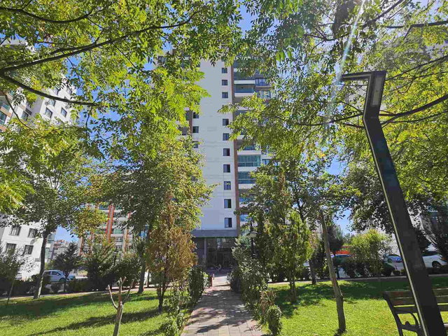 YEDİİKLİM OKULLARI ARKASI SERİN RAMADA SİTESNDE KİRALK 3+1 DAİRE