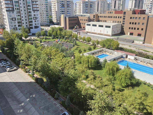 YEDİİKLİM OKULLARI ARKASI SERİN RAMADA SİTESNDE KİRALK 3+1 DAİRE
