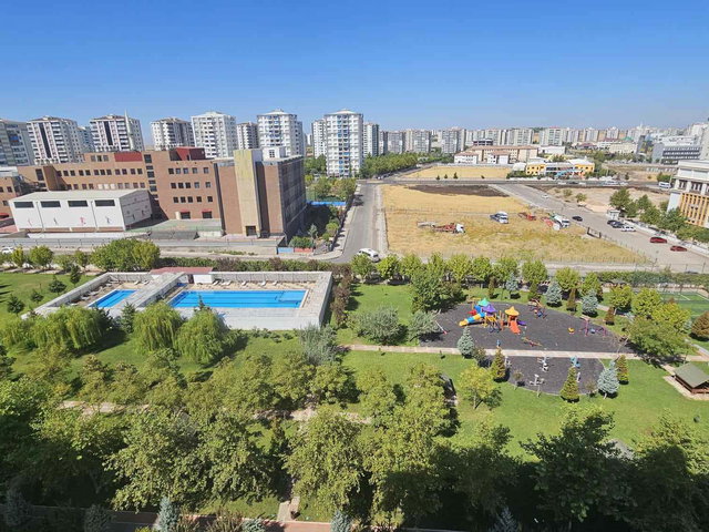 YEDİİKLİM OKULLARI ARKASI SERİN RAMADA SİTESNDE KİRALK 3+1 DAİRE