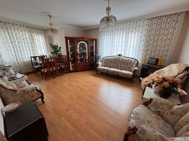 BUCA MENDERES MAHALLESI 3+1 SATILIK DAIRE