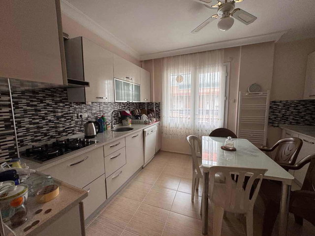 BUCA MENDERES MAHALLESI 3+1 SATILIK DAIRE