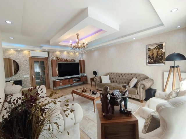 KONYAALTI PINARBAŞI’NDA HAVUZLU SİTEDE 3+1 SATILIK DAİRE
