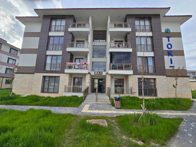 REMAX DEM'DEN KIZILAY TOKİ BORÇSUZ 2+1 FIRSAT DAİRE