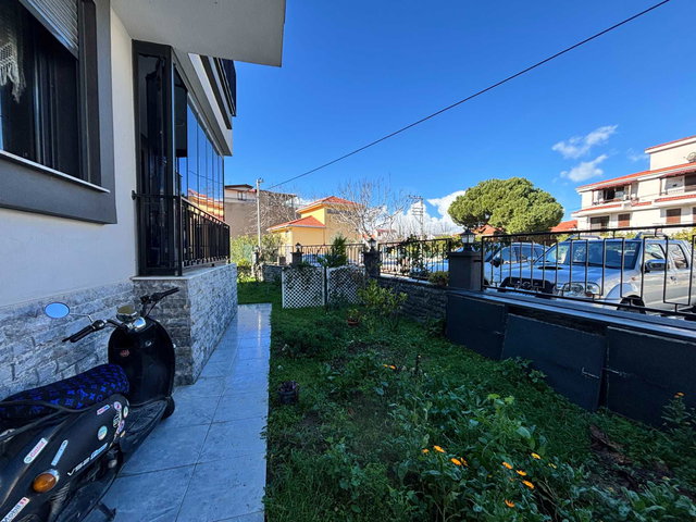 REMAX YELKEN'DEN SIĞACIK TA DENİZE 300M, EŞYALI 1+1 FERAH DAİRE