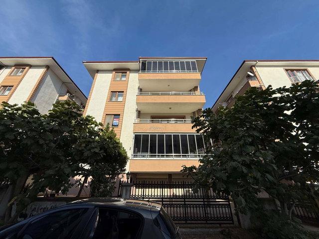 SERDİVAN BEŞKÖPRÜ FENERLİ SOKAK 3+1  KAPALI OTOPARKLI KİRALIK DAİRE