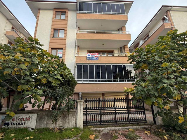 SERDİVAN BEŞKÖPRÜ FENERLİ SOKAK 3+1  KAPALI OTOPARKLI KİRALIK DAİRE