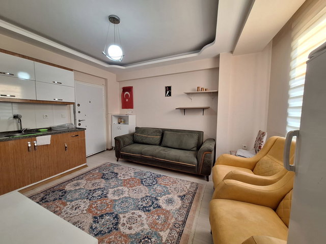 BUCA DOKUZ EYLÜL İİBF'SINE 8.DK MESAFEDE KIRALIK EŞYALI1+1 DAIRE