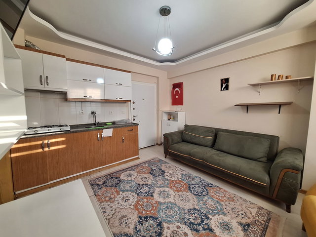 BUCA DOKUZ EYLÜL İİBF'SINE 8.DK MESAFEDE KIRALIK EŞYALI1+1 DAIRE